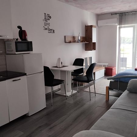 Ferienwohnung 6 M, 50 M Do Plaze Barbat na Rabu Exterior foto