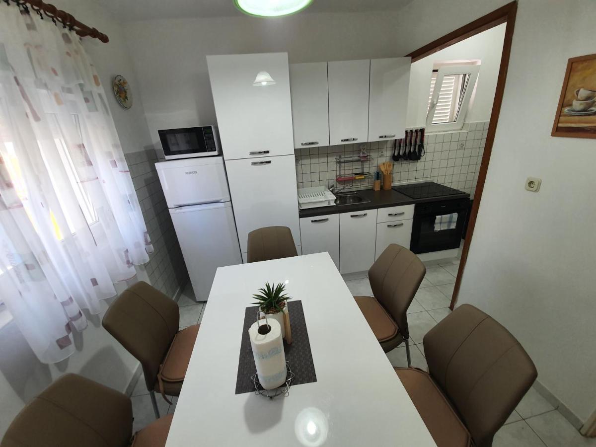 Ferienwohnung 6 M, 50 M Do Plaze Barbat na Rabu Exterior foto