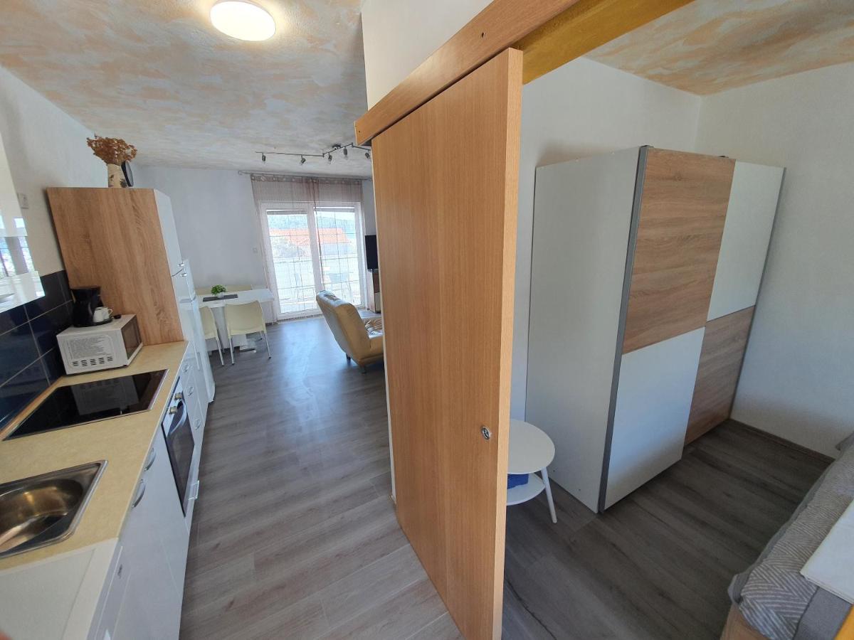 Ferienwohnung 6 M, 50 M Do Plaze Barbat na Rabu Exterior foto